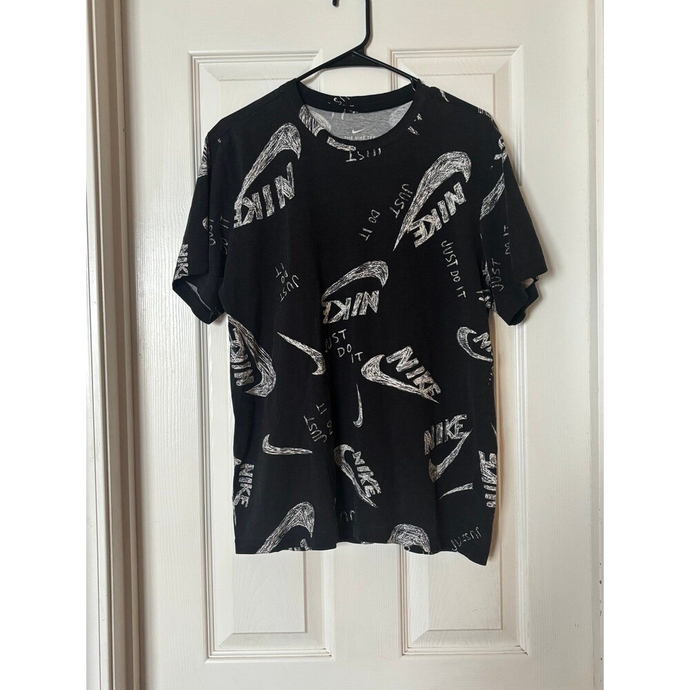 Nike graphic tee, size L, y2k